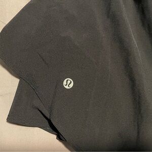 Lululemon Court Rival High-Rise Skirt Skort Black size 14, shorts underneath
